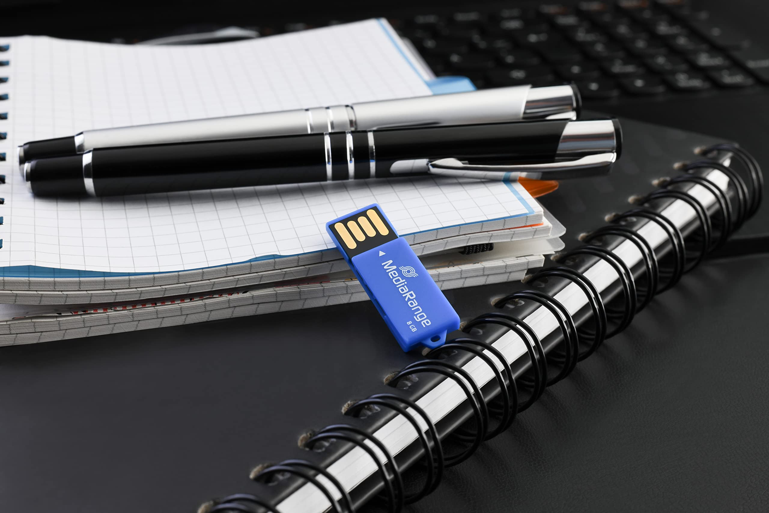 mediarange-usb-stick-usb-2-0-8gb-b-roklammer-design-blau-kompakt image 5